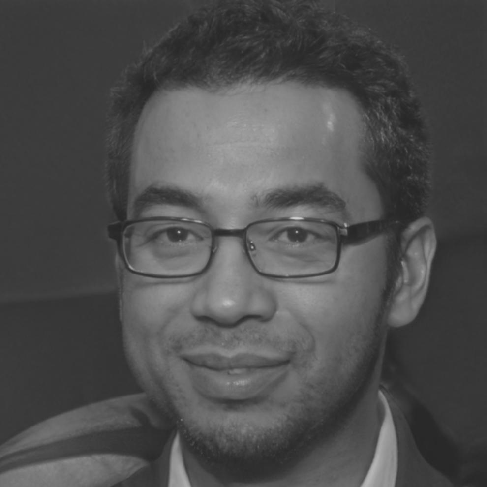 Dr. Aurelio Mendívil - Instructor de Análisis Cuantitativo