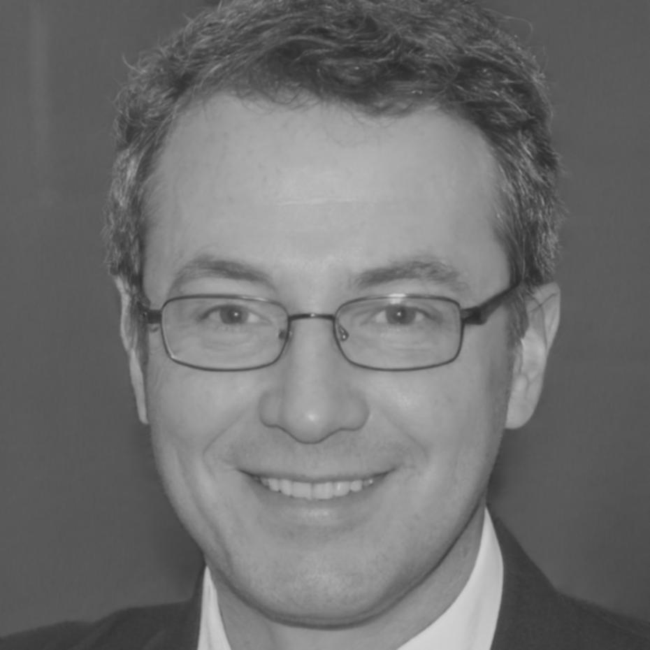 Instructor Econometría Financiera